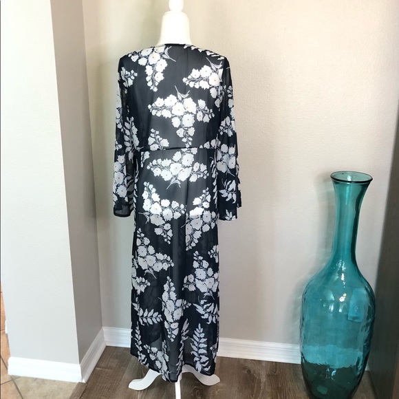 CLEARANCE ⭐️ New Floral Duster/Kimono with Tie - Picture 3 of 8